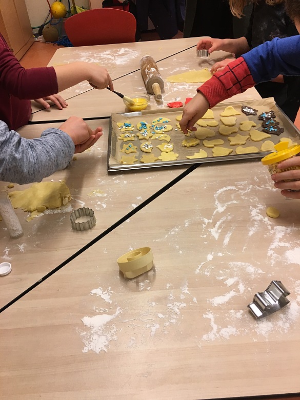 Kinder und Erwachsener, kommen gar nicht hinterher.