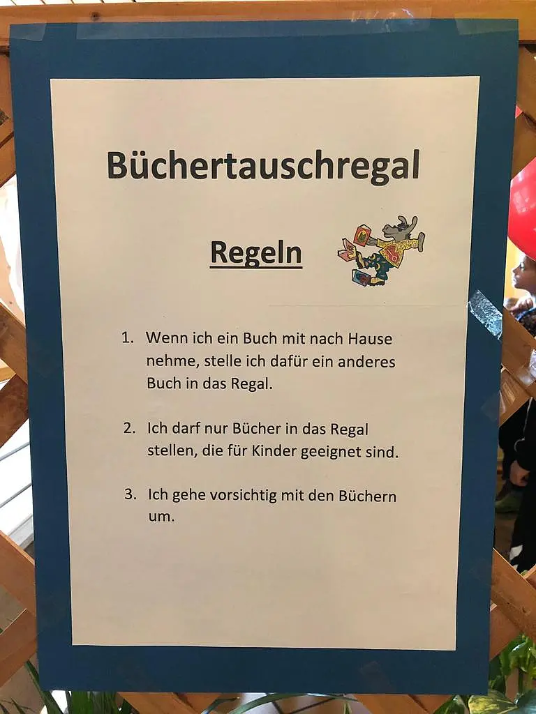 Er&ouml;ffnung des B&uuml;chertauschregals