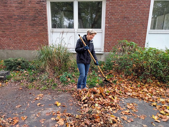 Frau Nickel arbeitet und Linus ruht sich aus