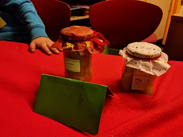 Selbstgemachte Marmelade aus der 4c. K&ouml;stlich!